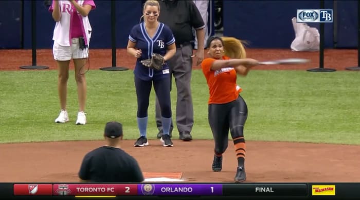 marcell-ozuna-wife-genesis-home-run-video.png